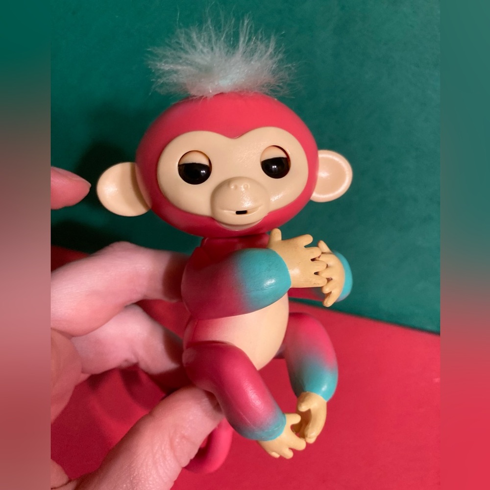 B1G2 - Pink Fingerling Monkey Toy - Buy 1, Get 2 FREE
